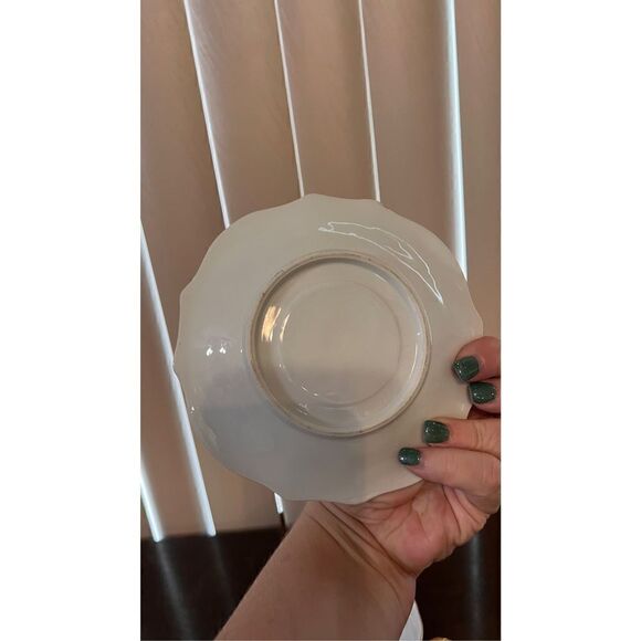 VINTAGE IRIDESCENT YELLOW TEA CUP AND SAUCER WITH ROSES - Picture 5 of 8